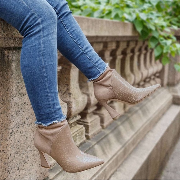 LOISE et CIE LEATHER ANKLE BOOTIES pointy toe SIZE 10M/42 tan - Picture 3 of 12